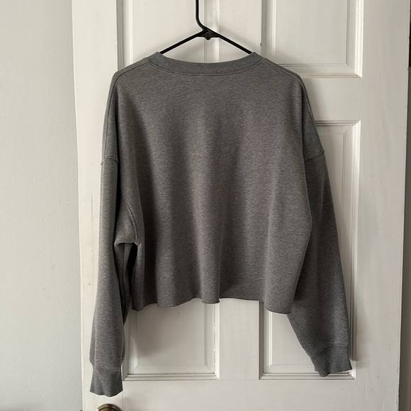 Cropped Sweatshirt - Picture 2 of 5